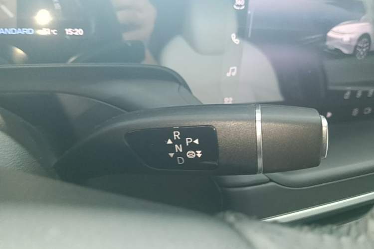 Used XPeng P7 2024 P7i 550 Max Gear Lever