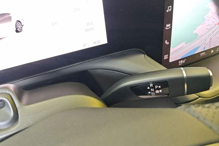 Used XPeng P7 2024 P7i 550 Pro Gear Lever