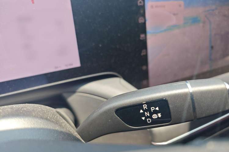 Used XPeng P7 2024 P7i 550 Max Gear Lever