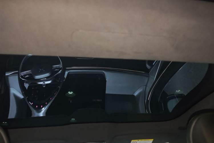 Used XPeng P7 2024 P7i 550 Pro Headliner