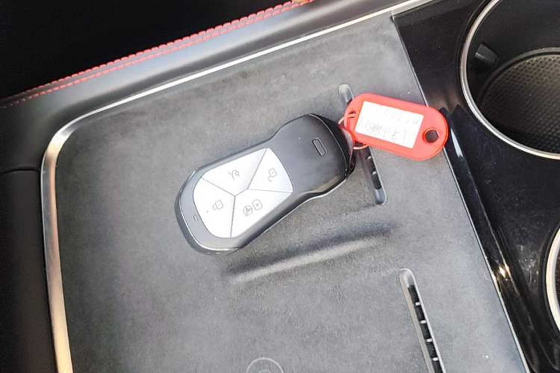Used XPeng P7 2024 P7i 550 Pro Interior 1