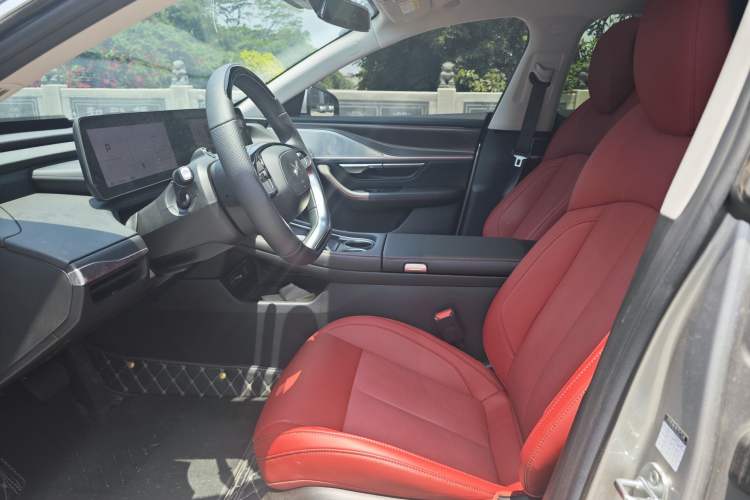 Used XPeng P7 2024 P7i 550 Max Interior 1
