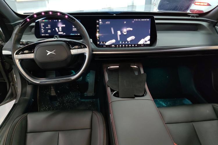 Used XPeng P7 2024 P7i 550 Pro Interior 2