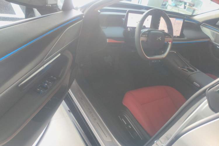 Used XPeng P7 2024 P7i 550 Pro Interior 3