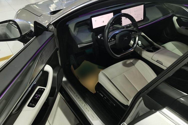 Used XPeng P7 2024 P7i 550 Max Interior 4