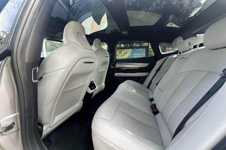 Used XPeng P7 2024 P7i 550 Max Interior 5