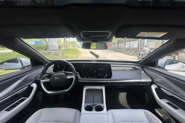 Used XPeng P7 2024 P7i 550 Max Interior 6