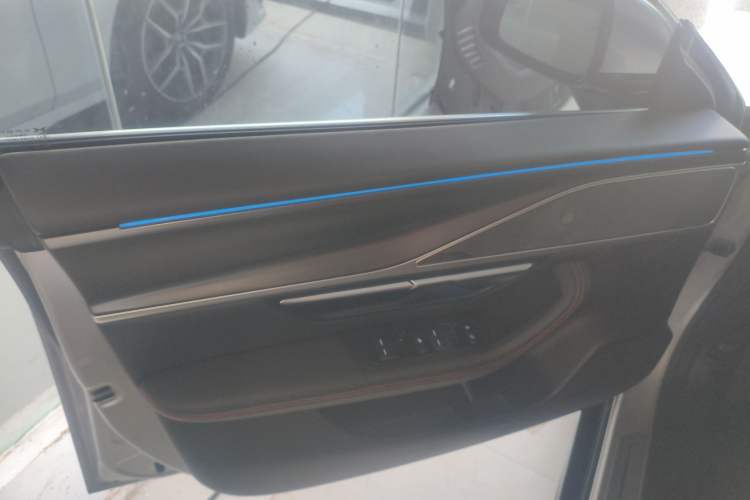 Used XPeng P7 2024 P7i 550 Pro Interior 7