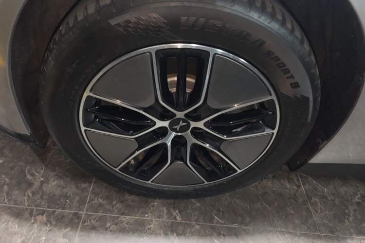 Used XPeng P7 2024 P7i 550 Pro Left Front Wheel Hub