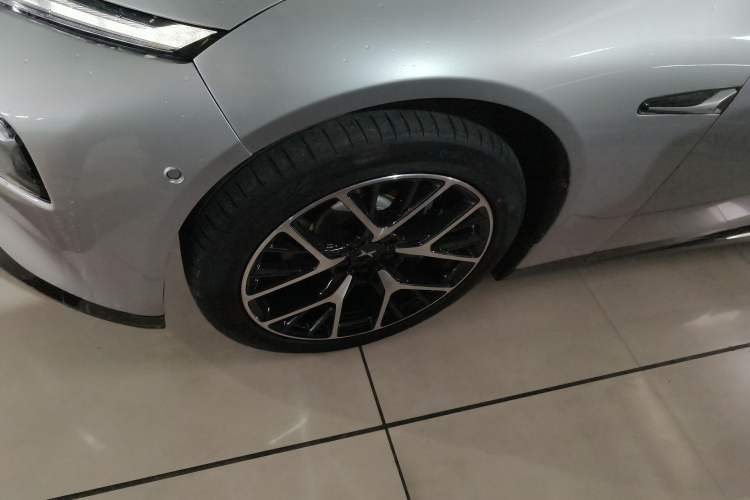Used XPeng P7 2024 P7i 550 Pro Left Front Wheel Hub