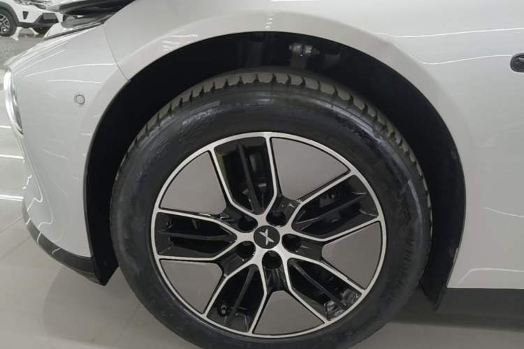 Used XPeng P7 2024 P7i 550 Pro Left Front Wheel Hub