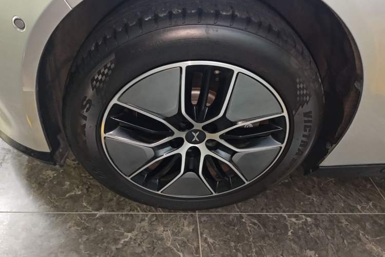 Used XPeng P7 2024 P7i 550 Pro Left Front Wheel Hub
