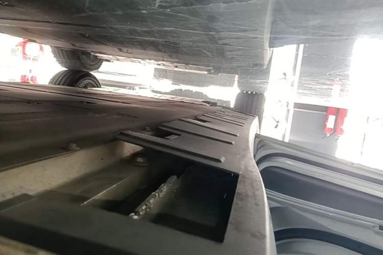 Used XPeng P7 2024 P7i 550 Max Left Side Sill