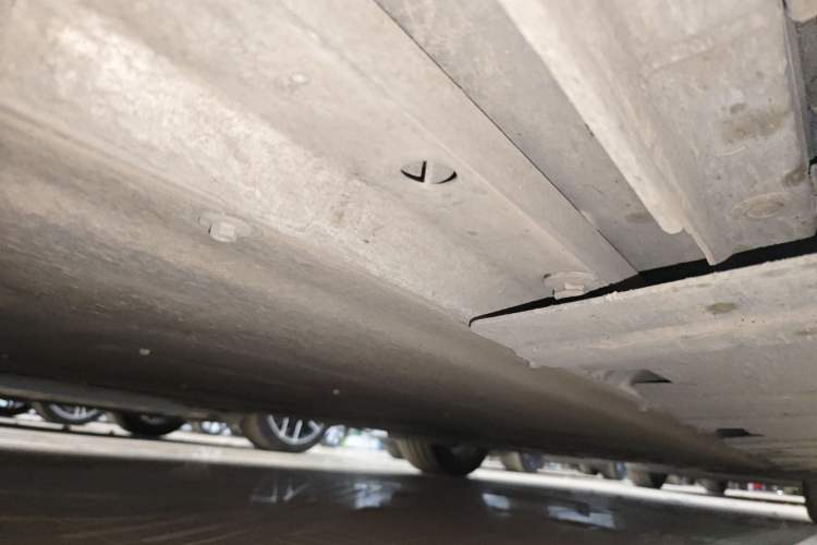 Used XPeng P7 2024 P7i 550 Max Left Side Sill