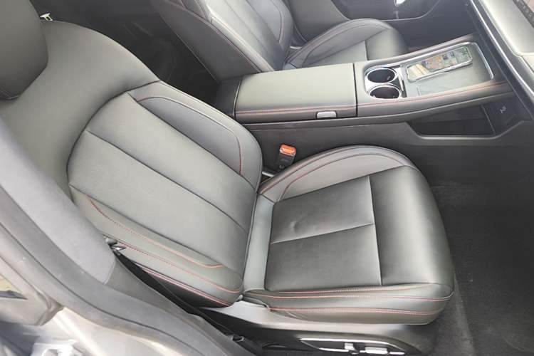 Used XPeng P7 2024 P7i 550 Pro Right Front Seat