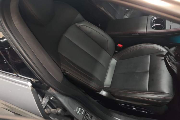 Used XPeng P7 2024 P7i 550 Pro Right Front Seat
