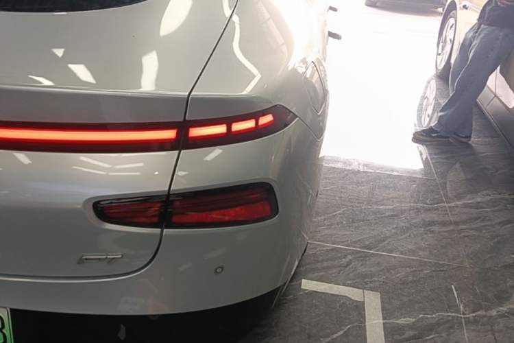 Used XPeng P7 2024 P7i 550 Max Right Rear Taillight