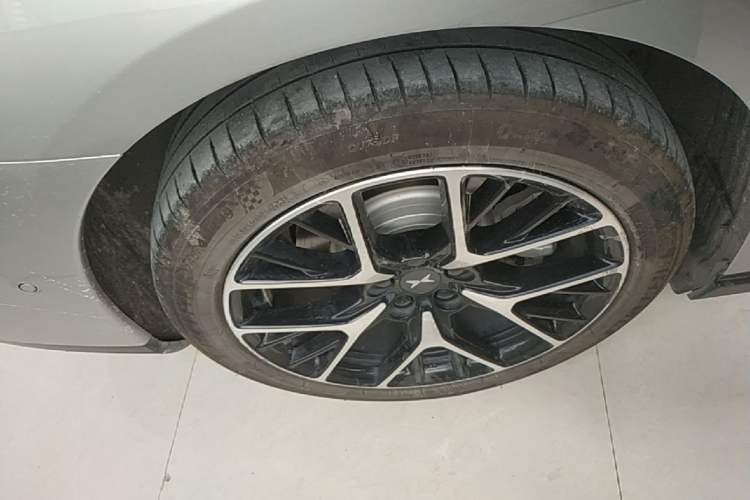 Used XPeng P7 2024 P7i 550 Pro Right Rear Wheel Hub