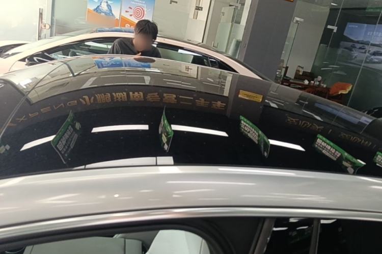 Used XPeng P7 2024 P7i 550 Max Roof