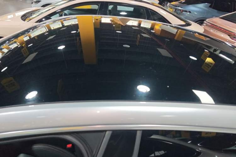 Used XPeng P7 2024 P7i 550 Pro Roof