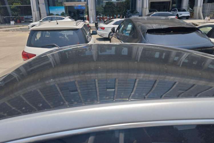 Used XPeng P7 2024 P7i 550 Max Roof