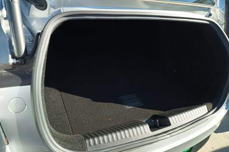 Used XPeng P7 2024 P7i 550 Max Trunk