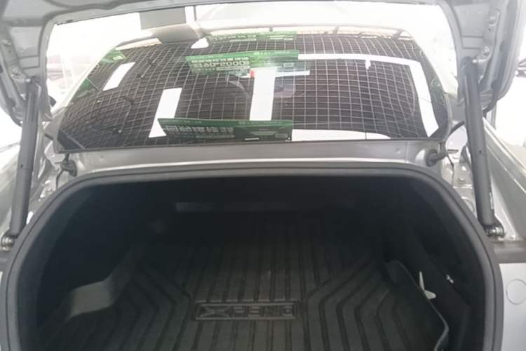 Used XPeng P7 2024 P7i 550 Max Trunk