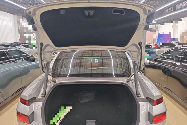 Used XPeng P7 2024 P7i 550 Max Trunk