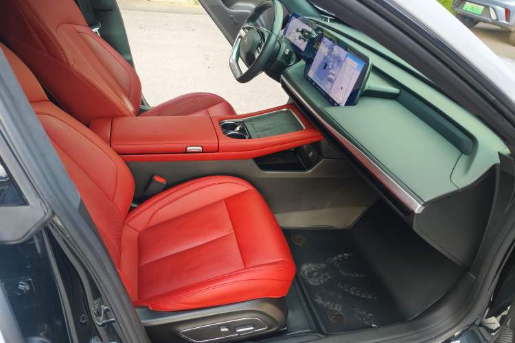 Used XPeng P7 2024 P7i 702 Max Pengyi Edition Interior 3