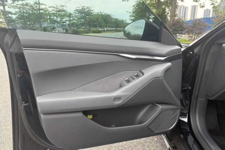 Used XPeng P7 2025 Model—702 Long Range Ultra Interior 10