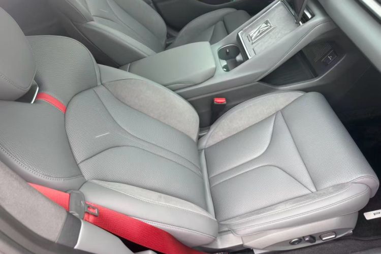 Used XPeng P7 2025 Model—702 Long Range Ultra Interior 7