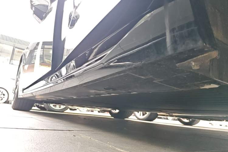 Used XPeng P7 2025 Model—702 Long Range Ultra Left Side Sill