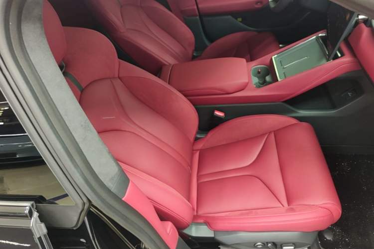 Used XPeng P7 2025 Model 702 Max Right Front Seat