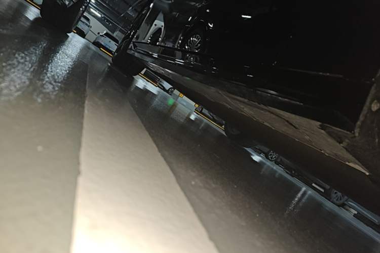 Used XPeng P7 2025 Model 702 Max Right Side Sill