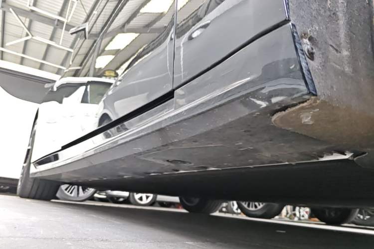 Used XPeng P7 2025 Model—702 Long Range Ultra Right Side Sill