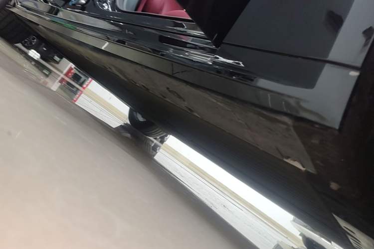 Used XPeng P7 2025 Model 702 Max Right Side Sill