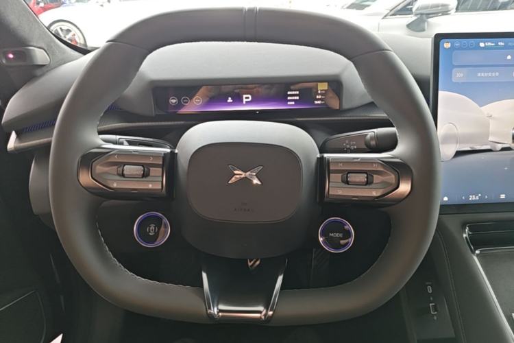 Used XPeng P7 2025 Model—702 Long Range Ultra Steering Wheel