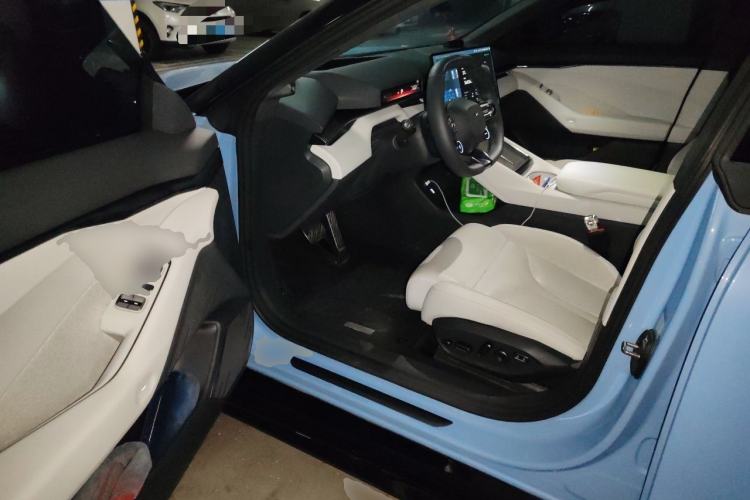Used XPeng P7 2025 Model—702 Long Range Ultra Driver Seat