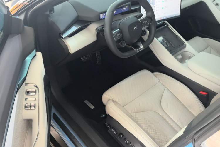 Used XPeng P7 2025 Model—702 Long Range Ultra Driver Seat