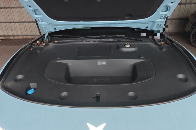 Used XPeng P7 2025 Model—702 Long Range Ultra Engine Bay