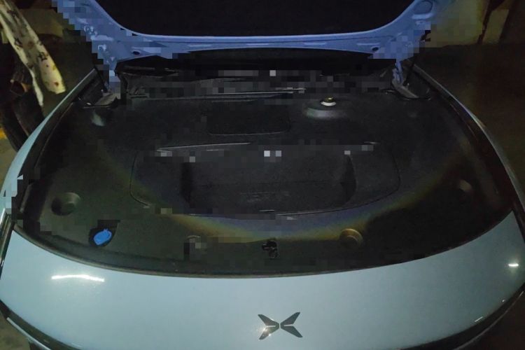 Used XPeng P7 2025 Model—750 All-Wheel-Drive High-Performance Ultra Engine Bay