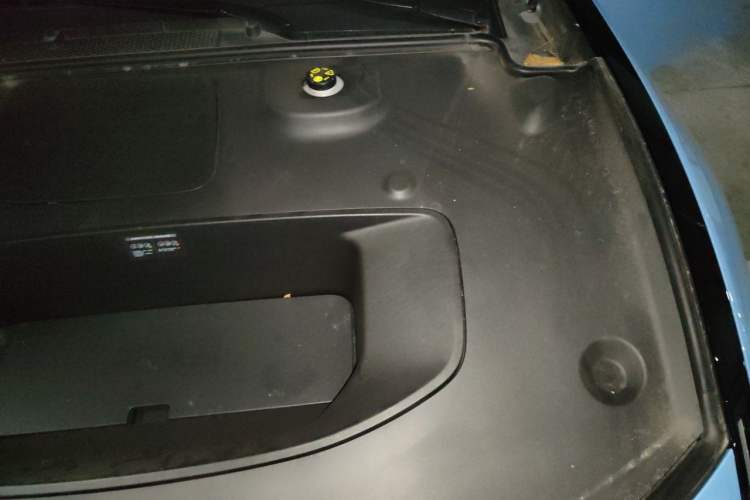 Used XPeng P7 2025 Model—702 Long Range Ultra Engine Bay Left