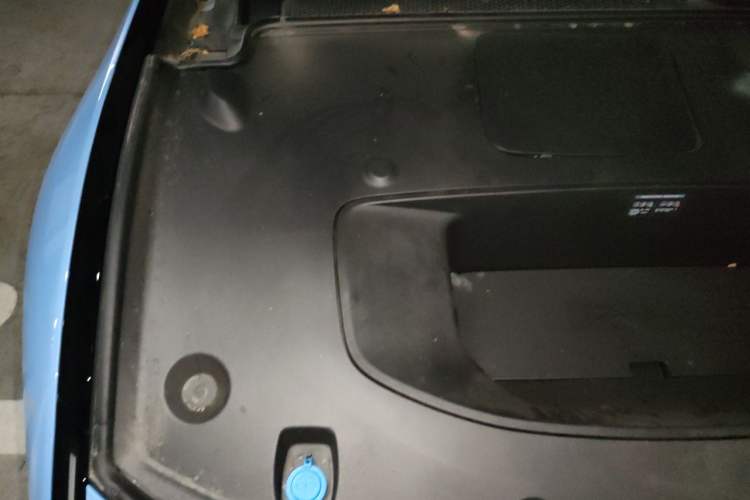 Used XPeng P7 2025 Model—702 Long Range Ultra Engine Bay Right