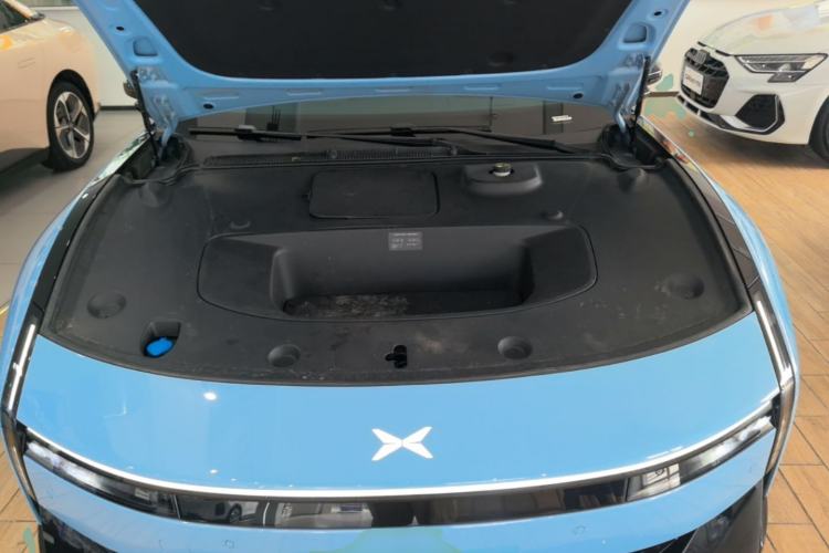 Used XPeng P7 2025 Model—702 Long Range Ultra Engine Bay