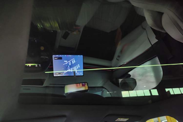 Used XPeng P7 2025 Model—750 All-Wheel-Drive High-Performance Ultra Headliner