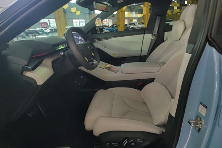 Used XPeng P7 2025 Model—750 All-Wheel-Drive High-Performance Ultra Left Front Seat