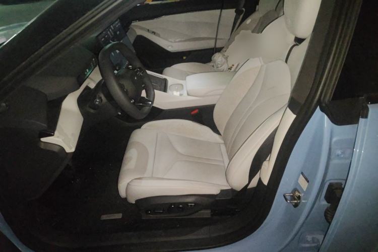 Used XPeng P7 2025 Model—750 All-Wheel-Drive High-Performance Ultra Left Front Seat