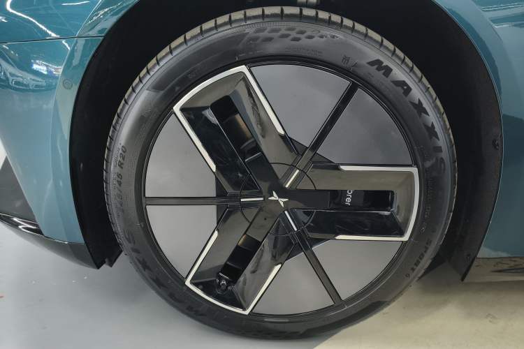 Used XPeng P7 2025 Model—702 Long Range Ultra Left Front Wheel Hub