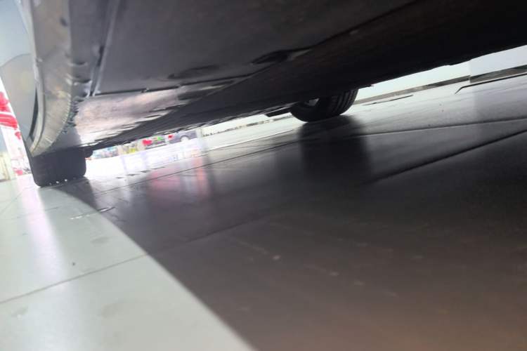 Used XPeng P7 2025 Model—702 Long Range Ultra Left Side Sill