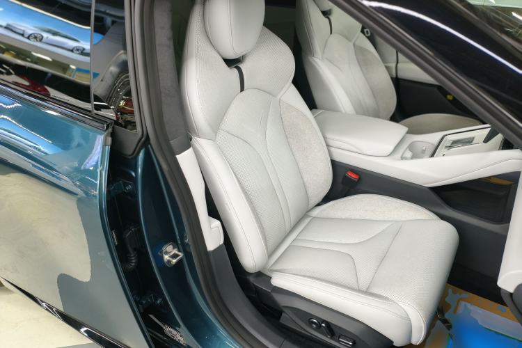 Used XPeng P7 2025 Model—702 Long Range Ultra Right Front Seat